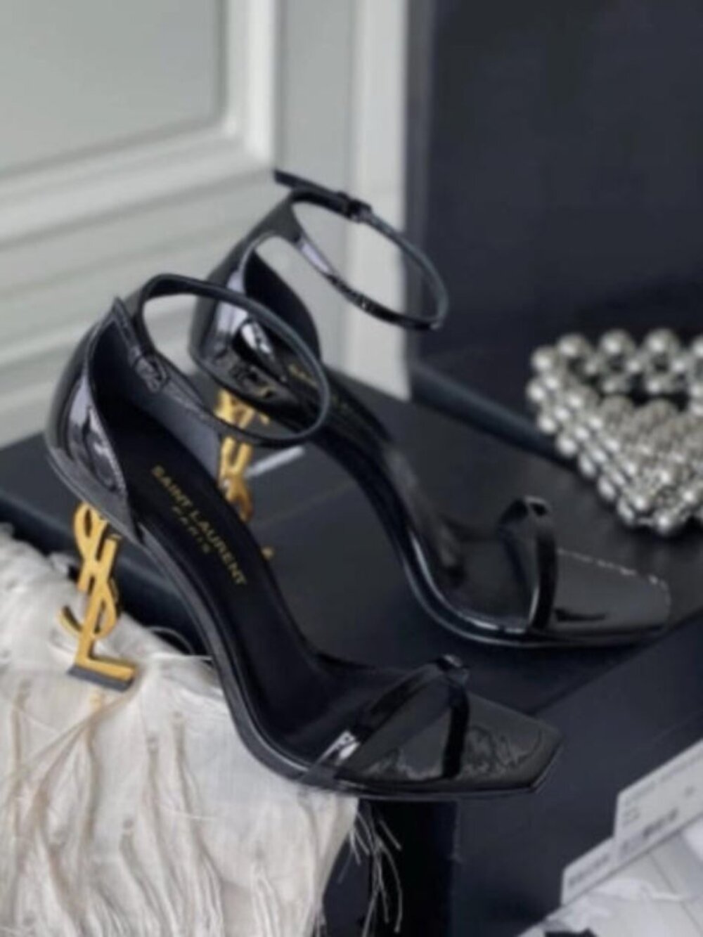 Saint Laurent Black Patent Leather Sandals with Gold Logo - With Original Box - Picture 2 of 5